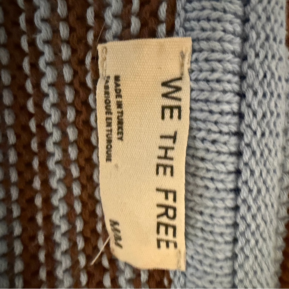 We the Free oversized sweater blue and brown colorway. So cute with jeans. M - Picture 4 of 5